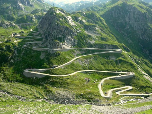 Swiss-Mountain-Pass-bike--004